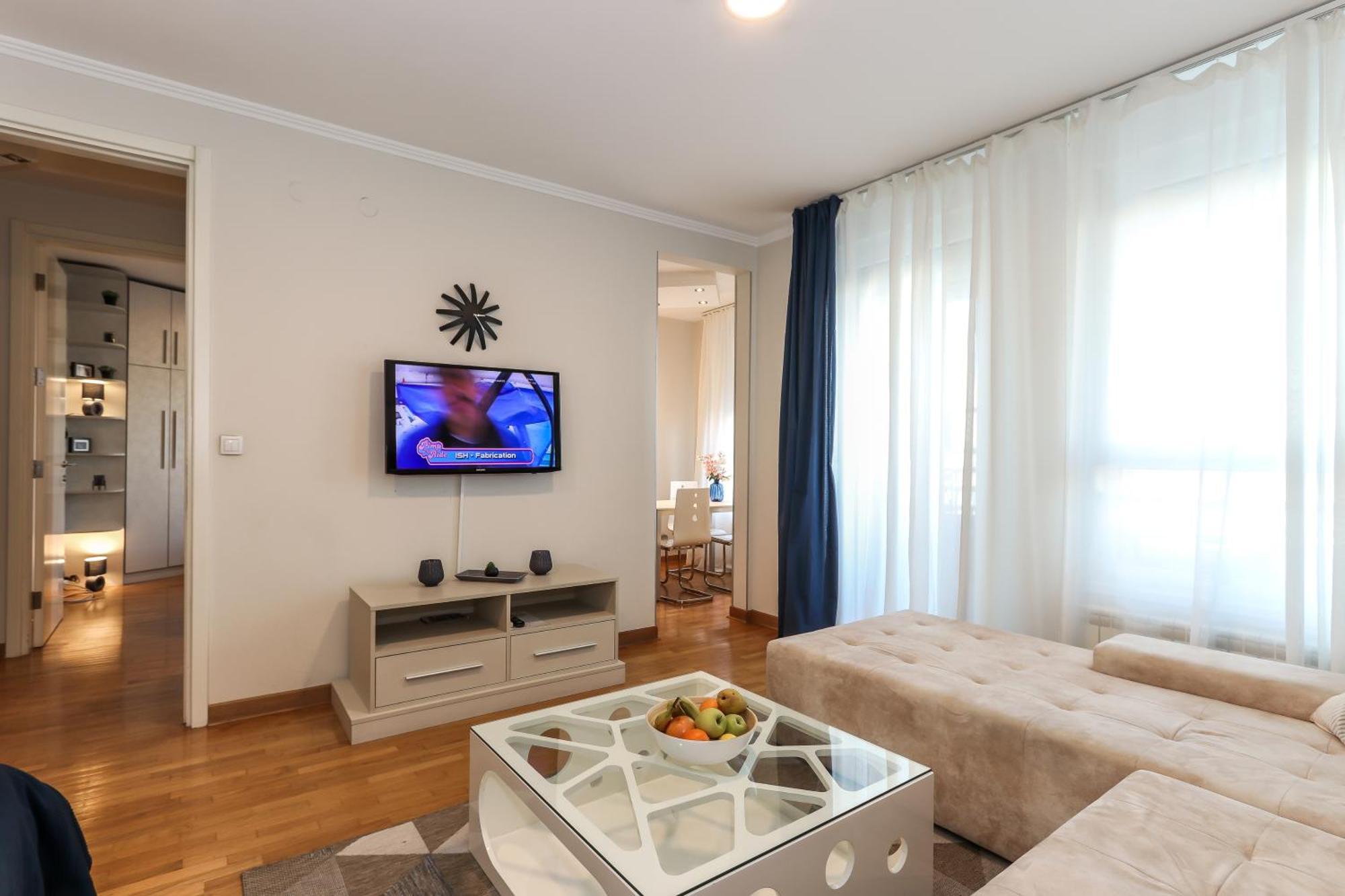 New Belgrade Apartments, Parking 5 Eur Per Day Exterior photo
