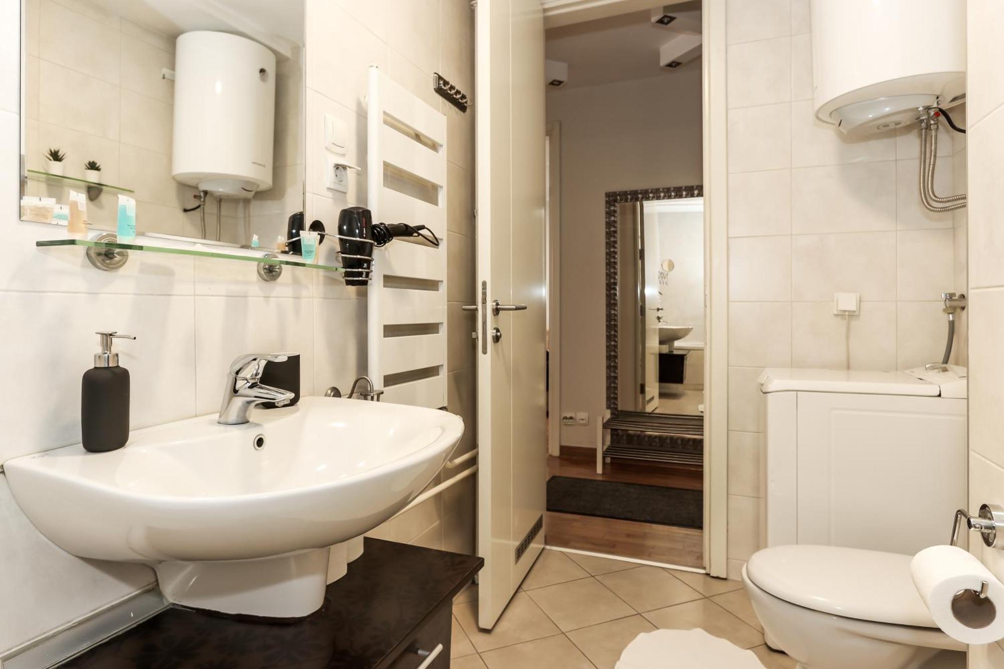 New Belgrade Apartments, Parking 5 Eur Per Day Exterior photo