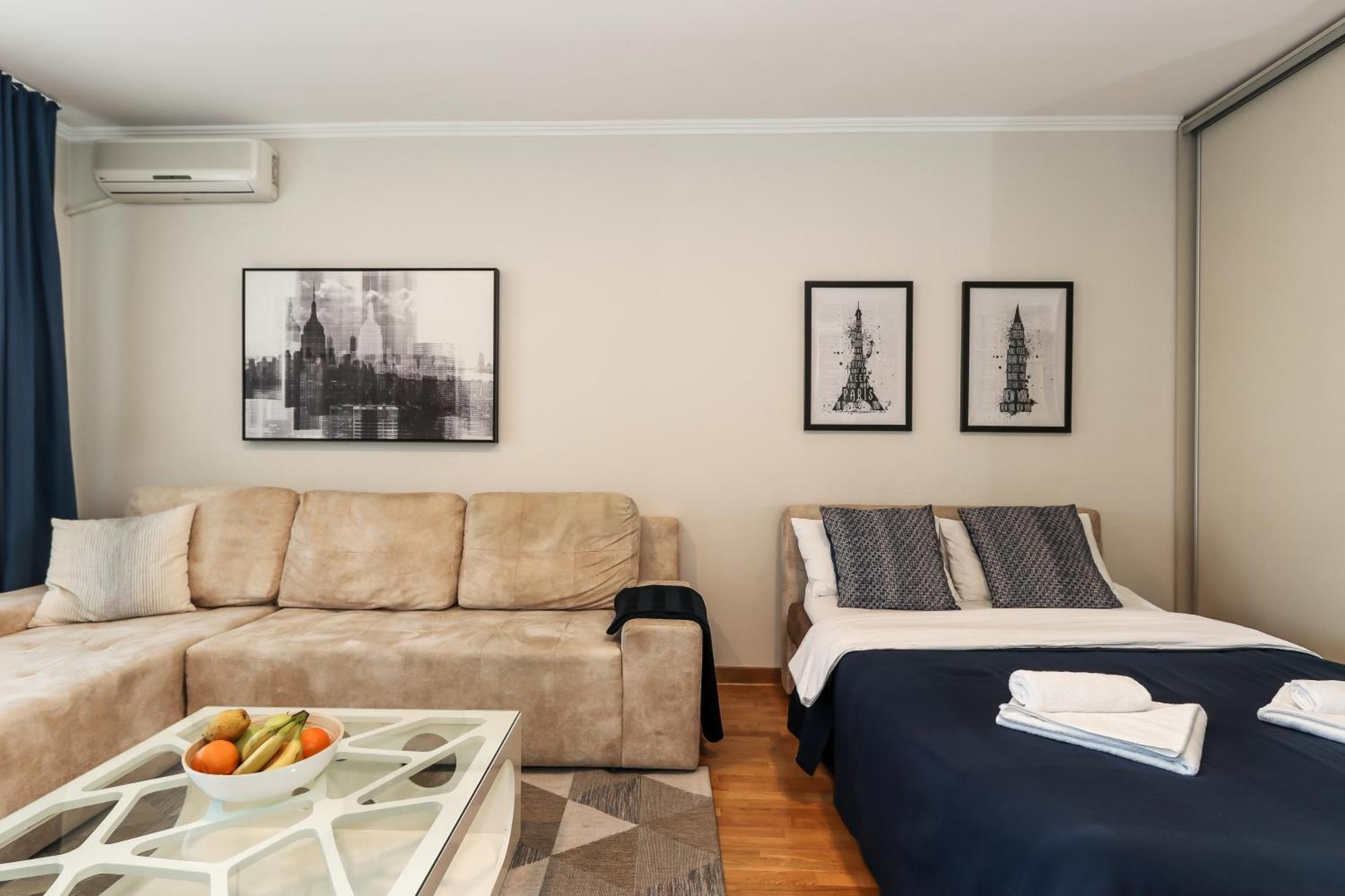 New Belgrade Apartments, Parking 5 Eur Per Day Room photo