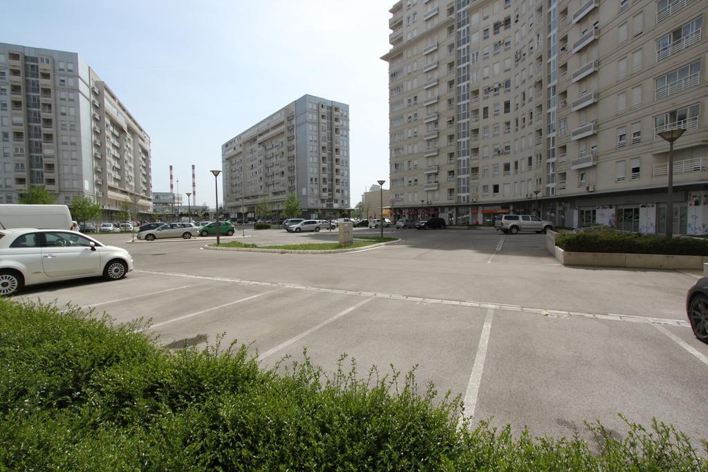 New Belgrade Apartments, Parking 5 Eur Per Day Exterior photo