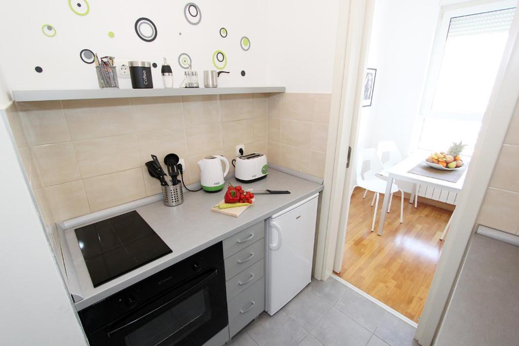 New Belgrade Apartments, Parking 5 Eur Per Day Room photo